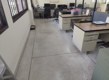 ศูนย์ฯ ดำเนินกิจกรรม ทำความสะอาดและขัดพื้นบริเวณสำนักงาน ... พารามิเตอร์รูปภาพ 3